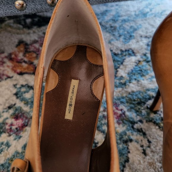 Tan heels - Picture 10 of 11